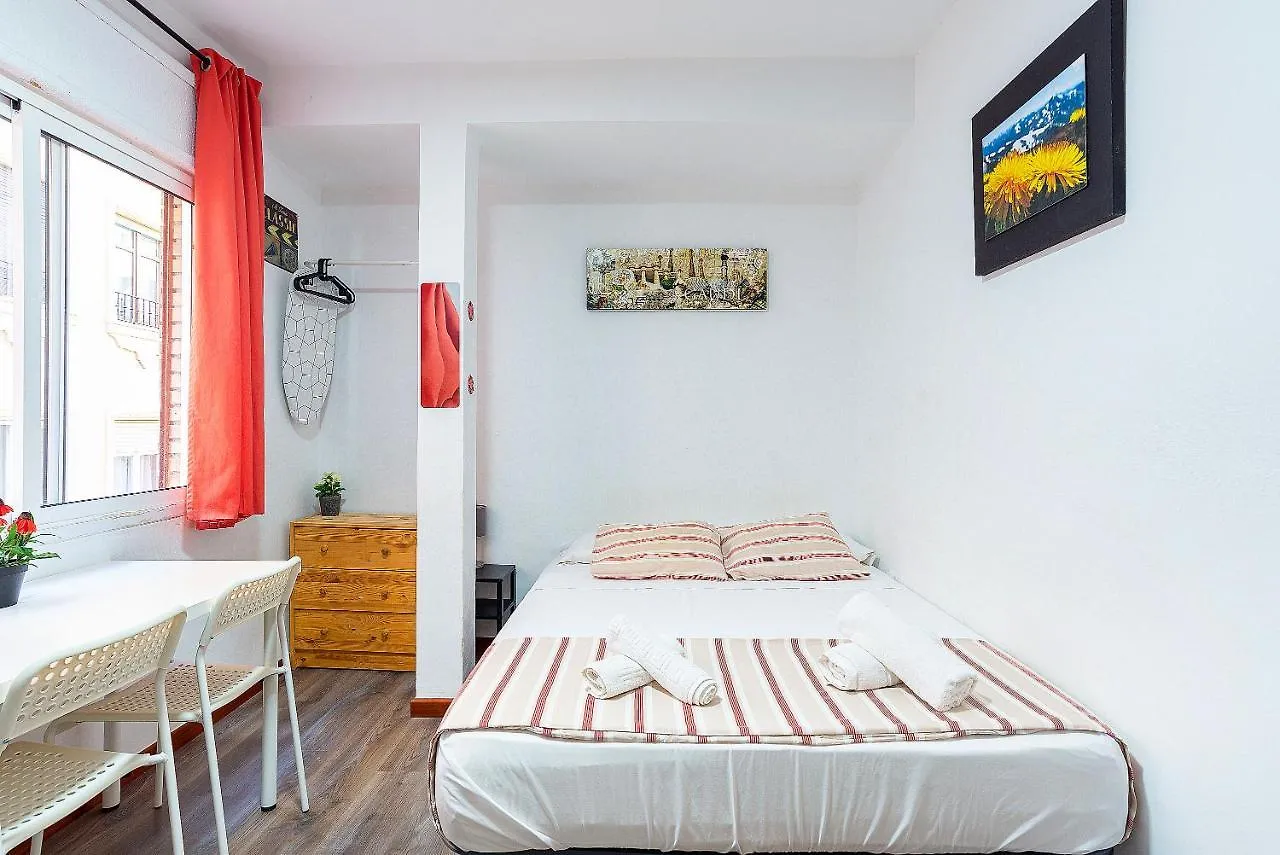 Rooms Young People Only, Soho Citycenter Málaga 0*,  Spagna