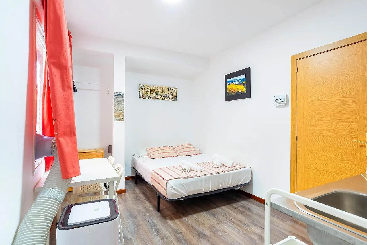 Rooms Young People Only, Soho Citycenter Málaga Appartement